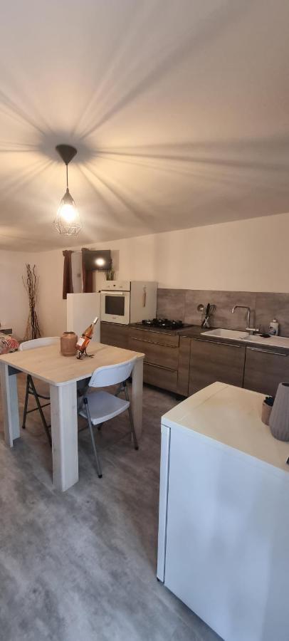 Studio En Camargue Arlés Exterior foto